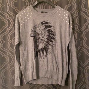 Free with purchase!! Cute grey sweater!!